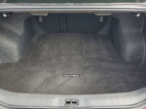 Used 2024 Nissan Altima 2.5 SV image 8