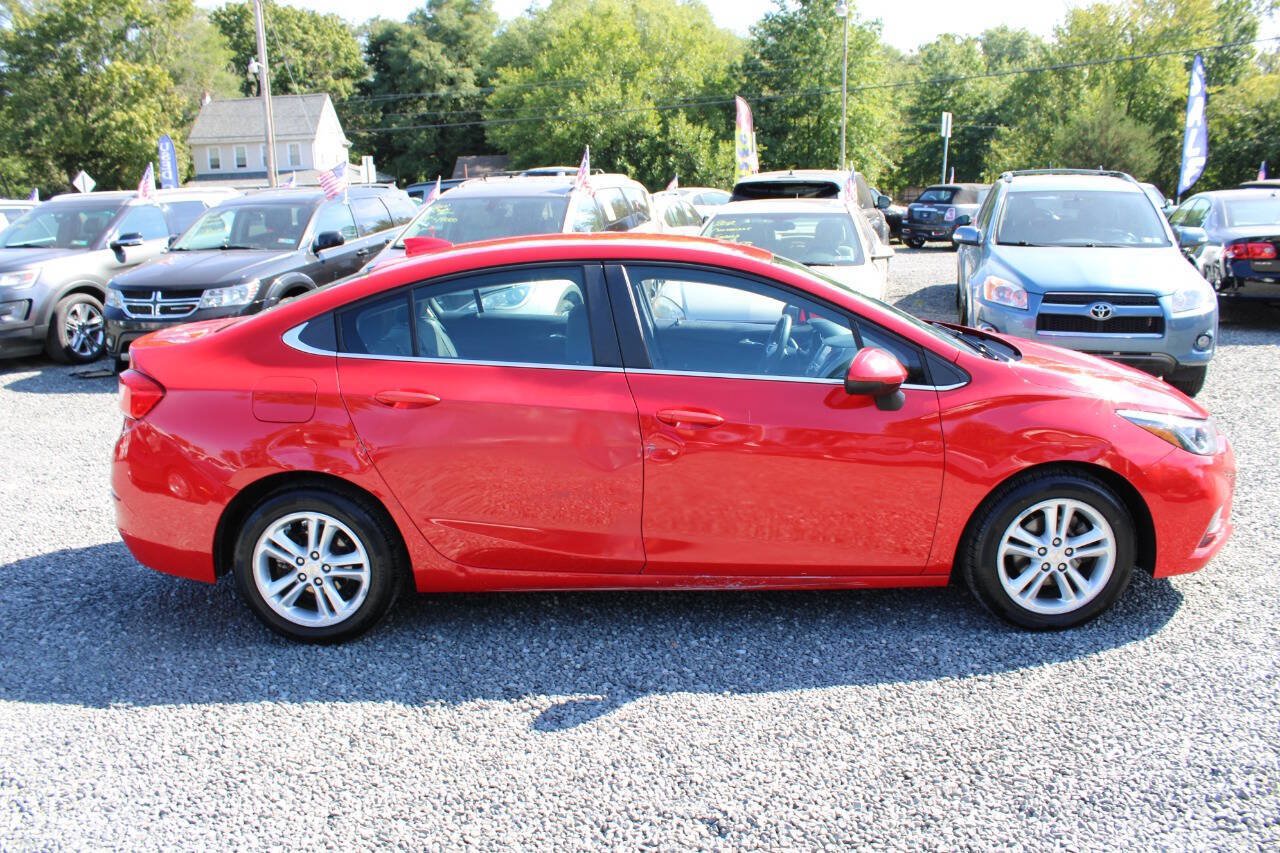 Used 2017 Chevrolet Cruze LT FWD image 6