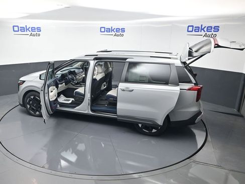 New 2026 Kia Carnival EX FWD image 61