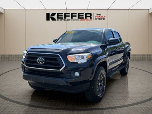 Used 2020 Toyota Tacoma SR5 RWD image 1