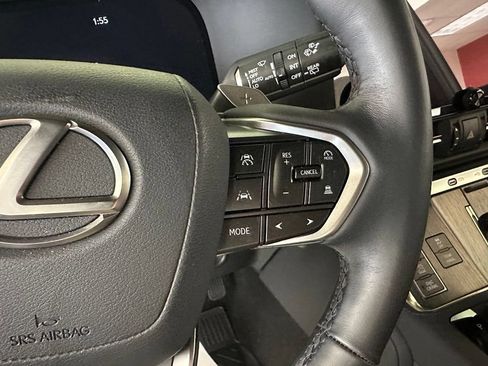 Used 2024 Lexus GX 550 AWD/4WD image 8