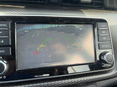 Used 2020 Nissan Kicks S image 14