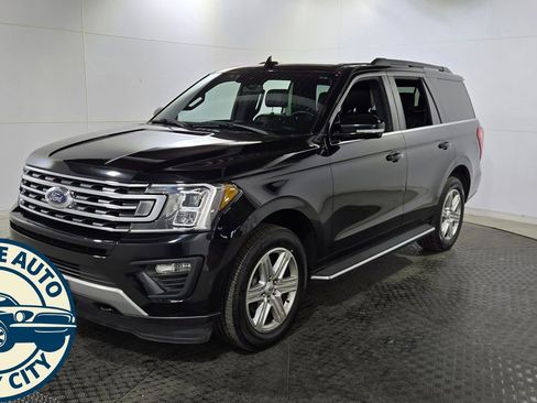 Used 2020 Ford Expedition XLT w/ Equipment Group 202A AWD/4WD image 3
