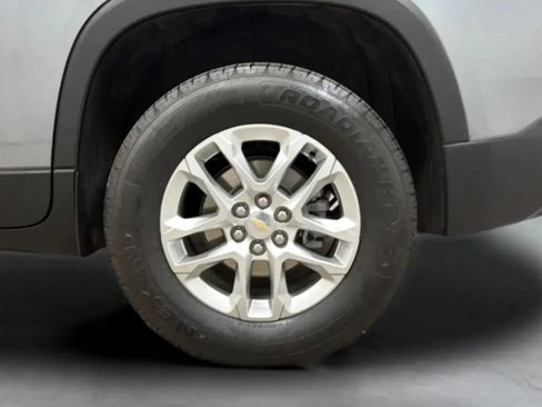Used 2021 Chevrolet Traverse LS FWD image 25