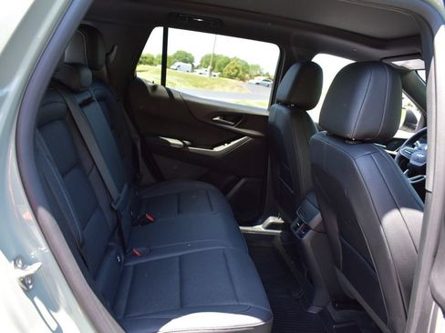 Used 2026 Chevrolet Equinox LT w/ Convenience Package II AWD/4WD image 36
