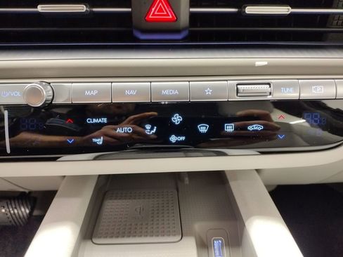 Certified 2025 Hyundai Ioniq 6 SEL image 31