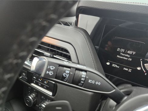 Used 2025 GMC Yukon Denali AWD/4WD image 18
