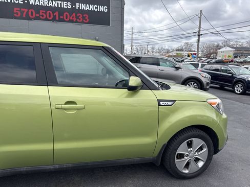 Used 2015 Kia Soul FWD image 10