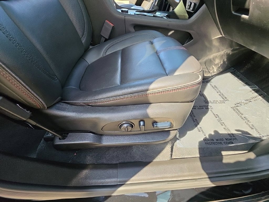 Used 2024 Chevrolet Traverse RS AWD/4WD image 34