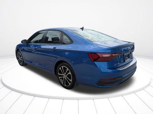 Used 2024 Volkswagen Jetta Sport FWD image 6