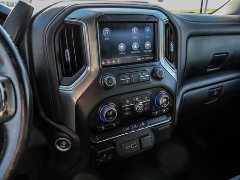 Used 2022 Chevrolet Silverado 2500 LT w/ Convenience Package image 27