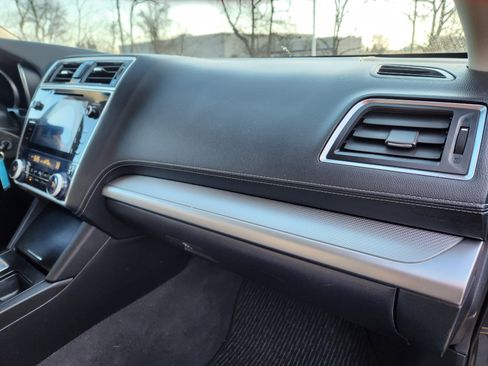 Used 2019 Subaru Outback 2.5i Premium image 17