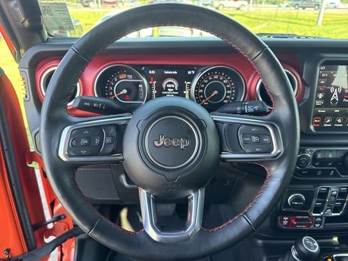 Used 2023 Jeep Wrangler Unlimited Rubicon w/ Cold Weather Group AWD/4WD image 18