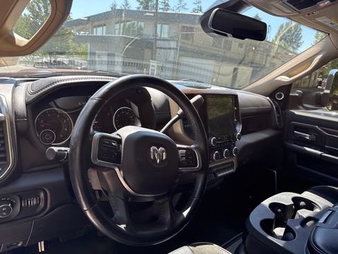 Used 2022 RAM 3500 Laramie AWD/4WD image 17