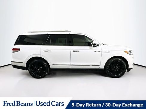 Certified 2024 Lincoln Navigator Reserve AWD/4WD image 9