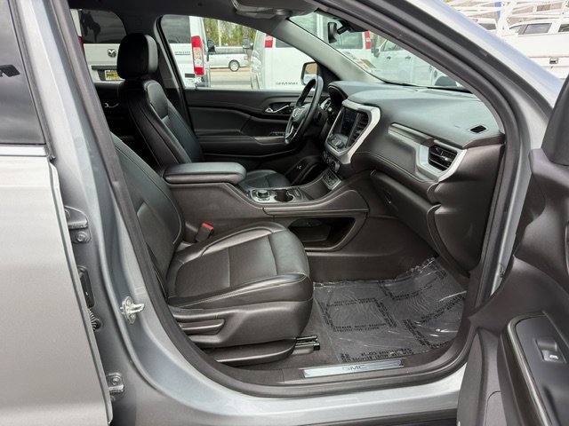 Used 2023 GMC Acadia SLT AWD/4WD image 10