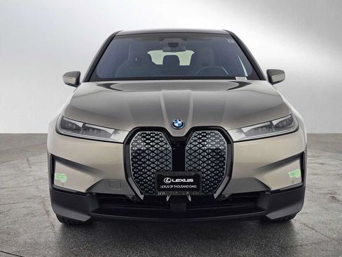 Used 2023 BMW iX xDrive50 w/ Premium Package AWD/4WD image 8