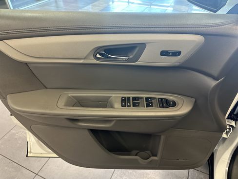 Used 2016 Chevrolet Traverse LT image 20