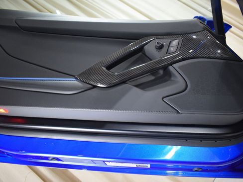 Used 2019 Lamborghini Aventador S image 36