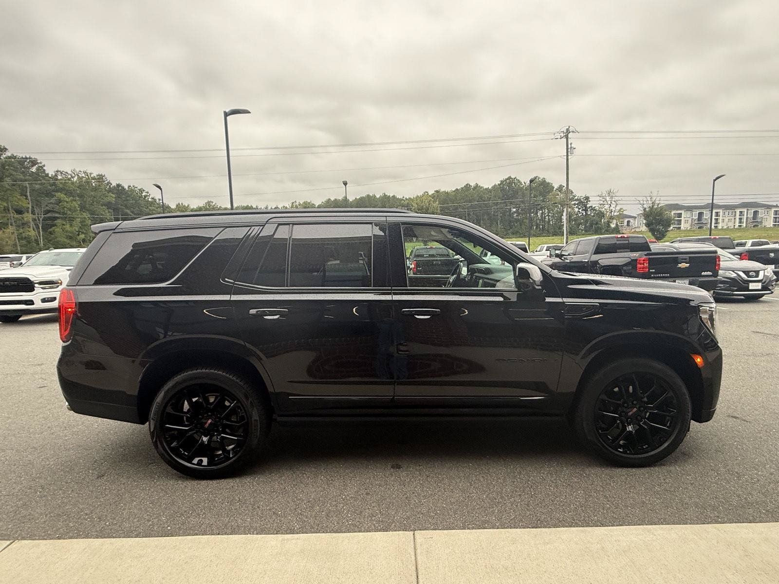 Used 2023 GMC Yukon Denali AWD/4WD image 39