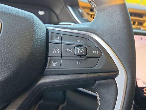 Used 2025 Jeep Grand Cherokee Limited image 26