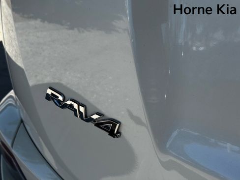 Used 2017 Toyota RAV4 Platinum image 27