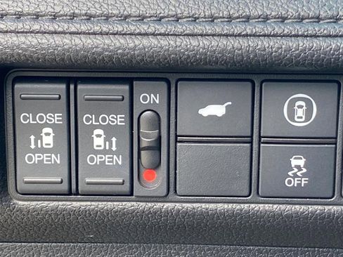 Used 2024 Honda Odyssey EX-L image 11