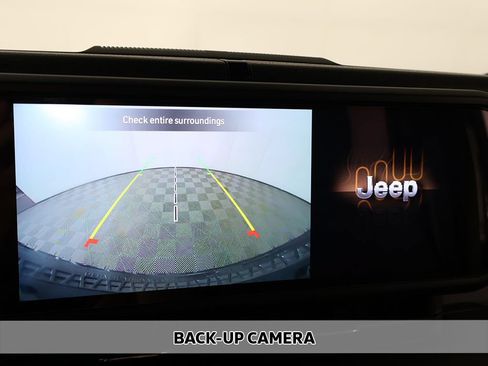 Used 2025 Jeep Wrangler Sport AWD/4WD image 4