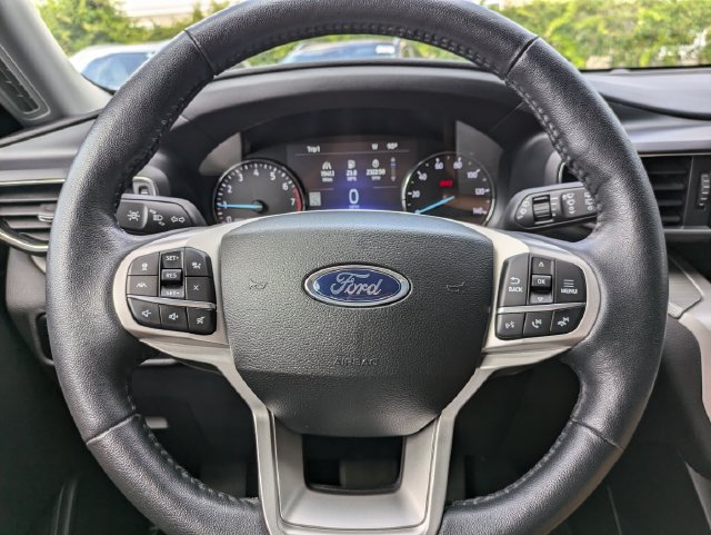 Used 2023 Ford Explorer XLT w/ Equipment Group 202A AWD/4WD image 33