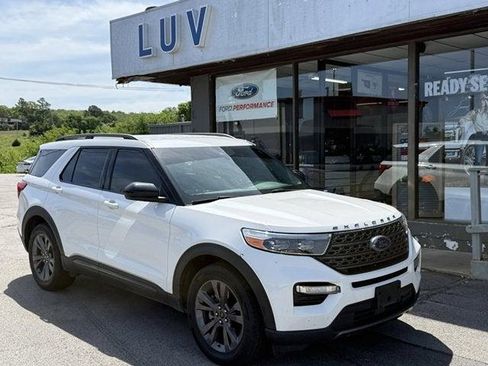 Used 2022 Ford Explorer XLT w/ Equipment Group 202A RWD image 1
