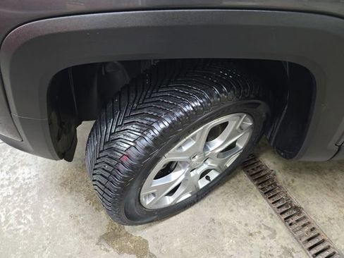 Used 2019 Jeep Renegade Limited w/ Trailer Tow Group image 32