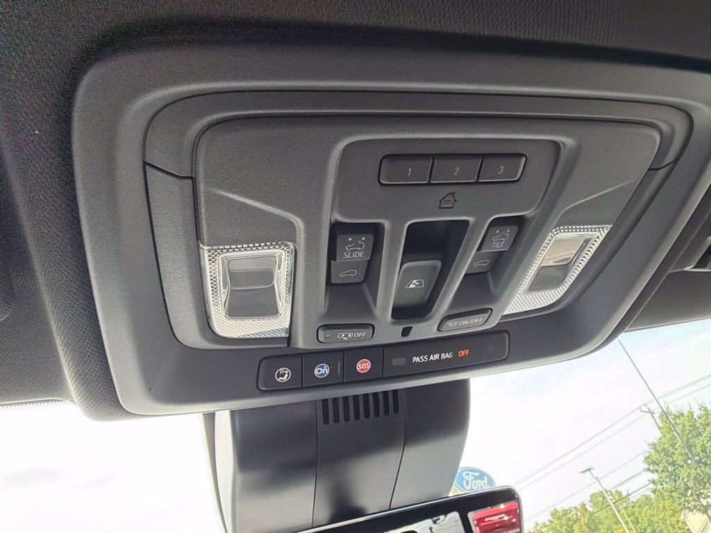 Used 2025 Chevrolet Silverado 1500 ZR2 w/ Technology Package AWD/4WD image 29