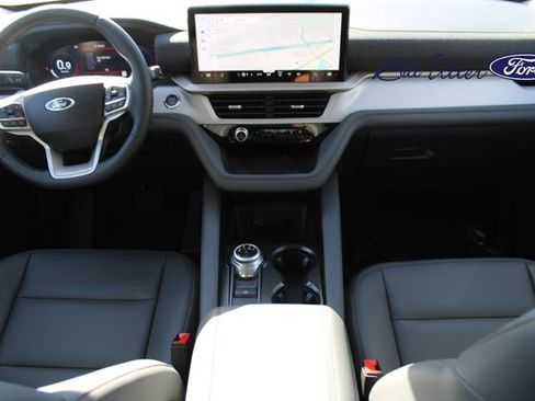 New 2026 Ford Explorer Active w/ Active Comfort Package image 12