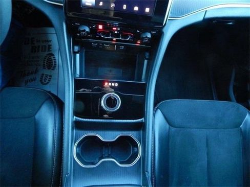 Used 2024 Jeep Grand Cherokee Altitude image 23