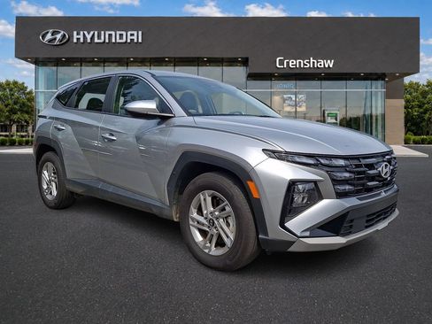 Used 2025 Hyundai Tucson SE FWD image 1