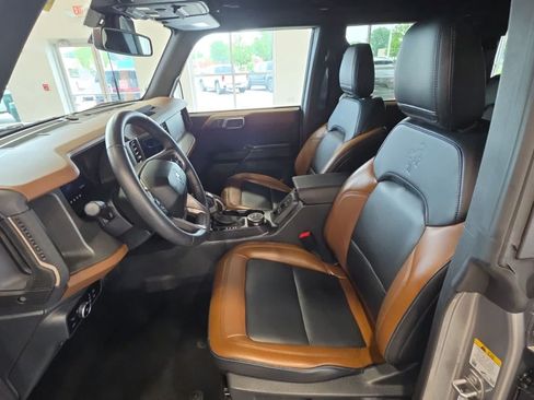 Used 2024 Ford Bronco Outer Banks AWD/4WD image 17