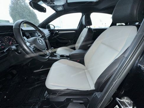 Certified 2020 Volkswagen Jetta R-Line w/ R-Line Cold Weather Package image 23