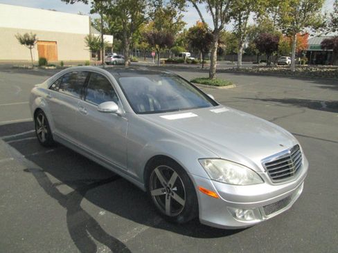 Used 2007 Mercedes-Benz S 550 image 3