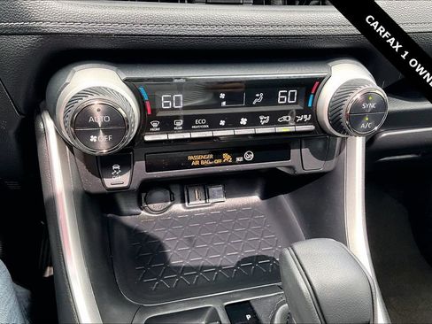 Used 2021 Toyota RAV4 XLE w/ Convenience Package AWD/4WD image 15
