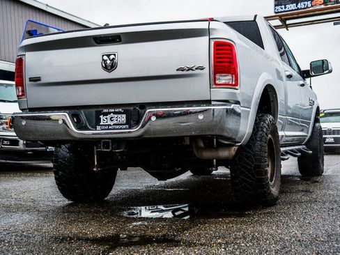 Used 2018 RAM 2500 Laramie AWD/4WD image 3