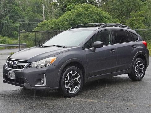 Used 2017 Subaru Crosstrek 2.0i Premium AWD/4WD image 6