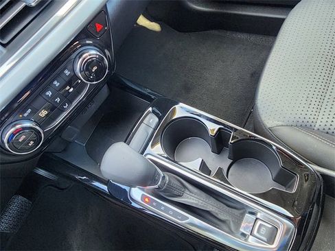 Used 2025 Chevrolet Trax LT image 33