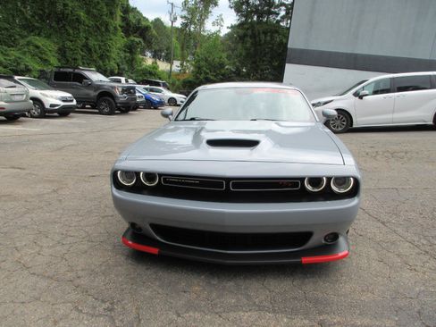 Used 2022 Dodge Challenger R/T w/ Performance Handling Group RWD image 2