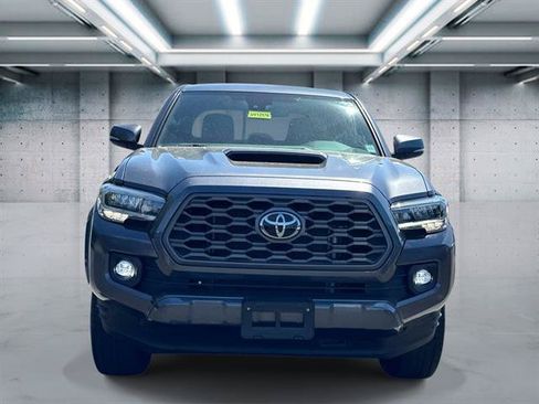 Used 2022 Toyota Tacoma TRD Sport w/ Technology Package AWD/4WD image 28