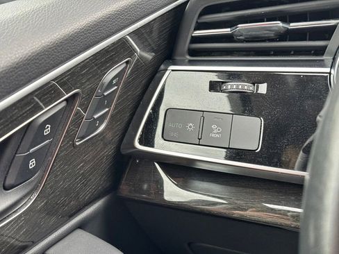Used 2024 Audi Q7 2.0T Premium Plus AWD/4WD image 36
