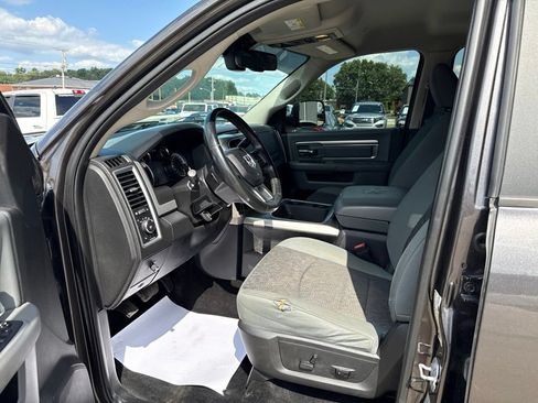 Used 2017 RAM 2500 Big Horn w/ Sport Appearance Group AWD/4WD image 23