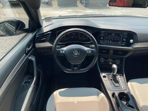 Used 2019 Volkswagen Jetta R-Line FWD image 13