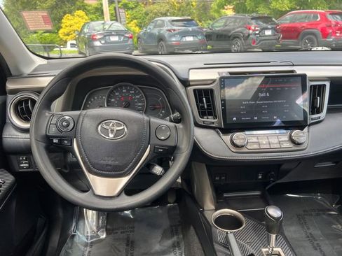 Used 2015 Toyota RAV4 XLE AWD/4WD image 11
