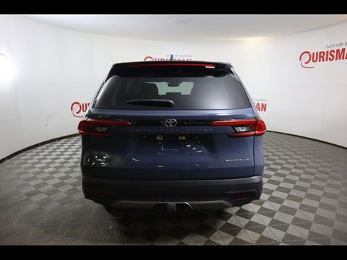 Used 2024 Toyota Grand Highlander AWD image 10