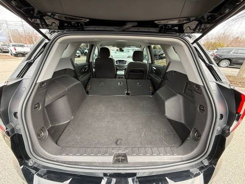 Used 2024 GMC Terrain SLE AWD/4WD image 29